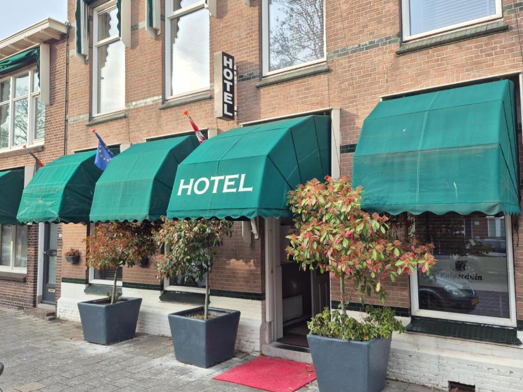 Exterior view, Hotel Kuiperduin in Rotterdam