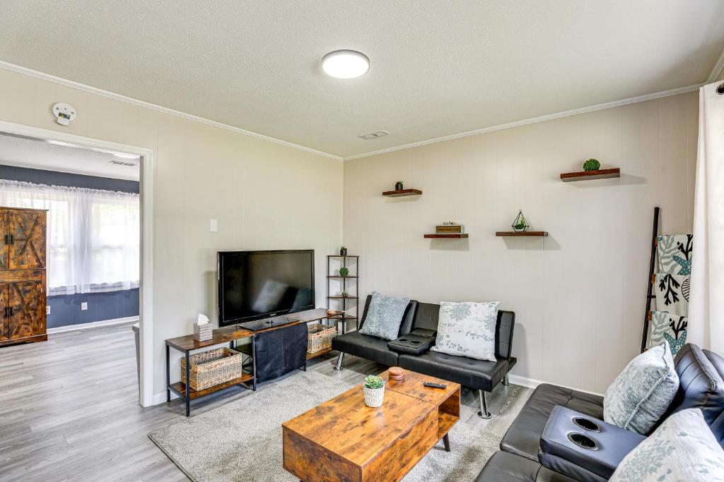 Less Than 5 Mi to Dtwn Walterboro Grill, Game and More!, Walterboro