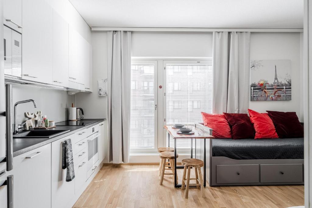 28m2 condo & own parking place indoors, Turku
