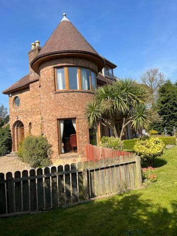 Tower House Ground Floor Apartment, Helens Bay
