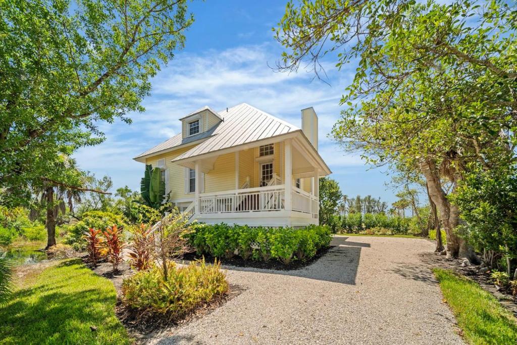 Gone Coastal, Sanibel