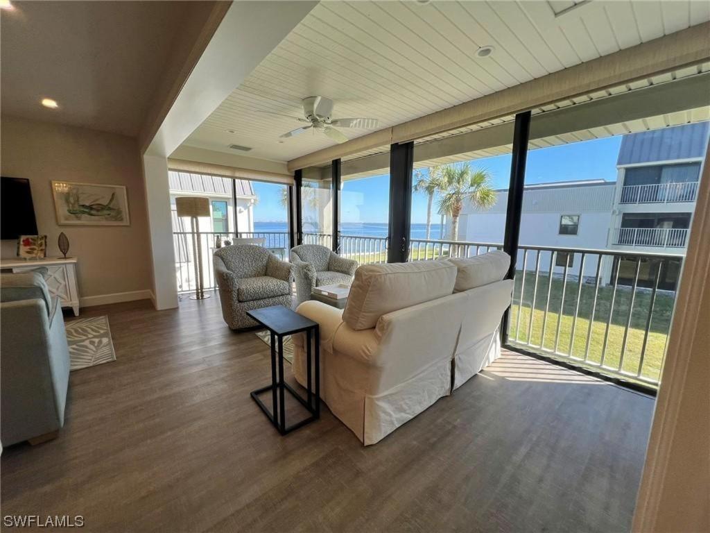 Mariner Pointe 842, Sanibel
