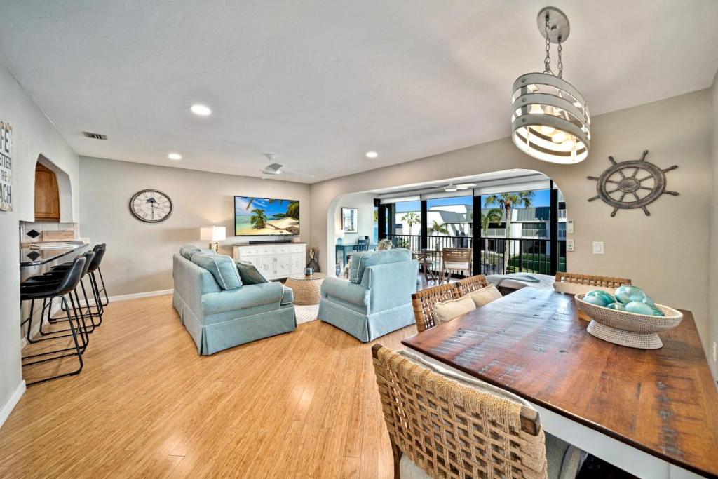 Mariner Pointe 522, Sanibel