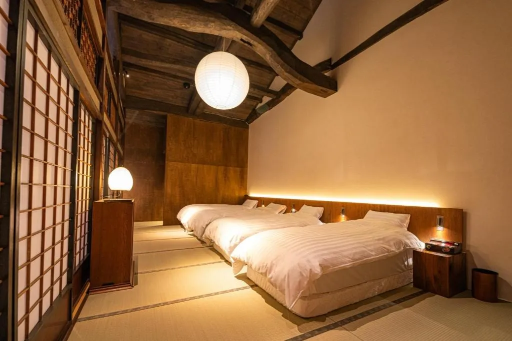 古民家ラグジュアリーホテル 金井西洋館, hotel in Sado