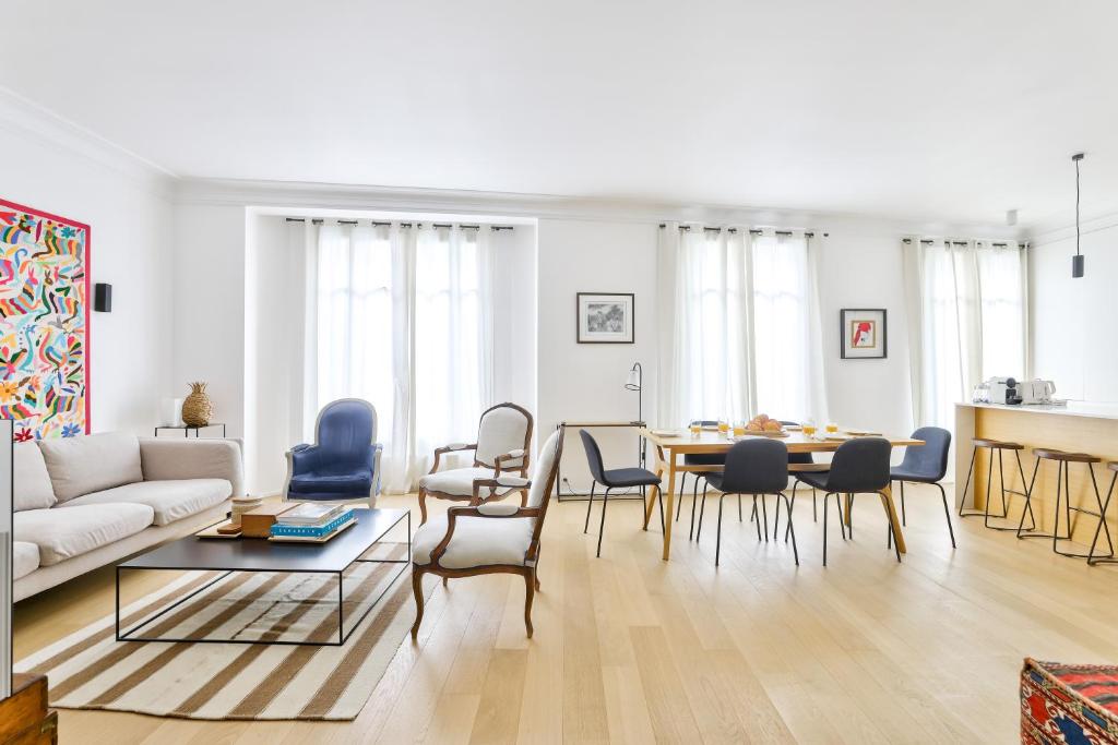 Stylish 2BR in Private Mansion at Rue de Passy - 5