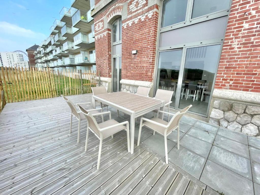 Superbe Duplex FACE MER avec Terrasse sur la plage de Berck et 2 Places de Parking - 4