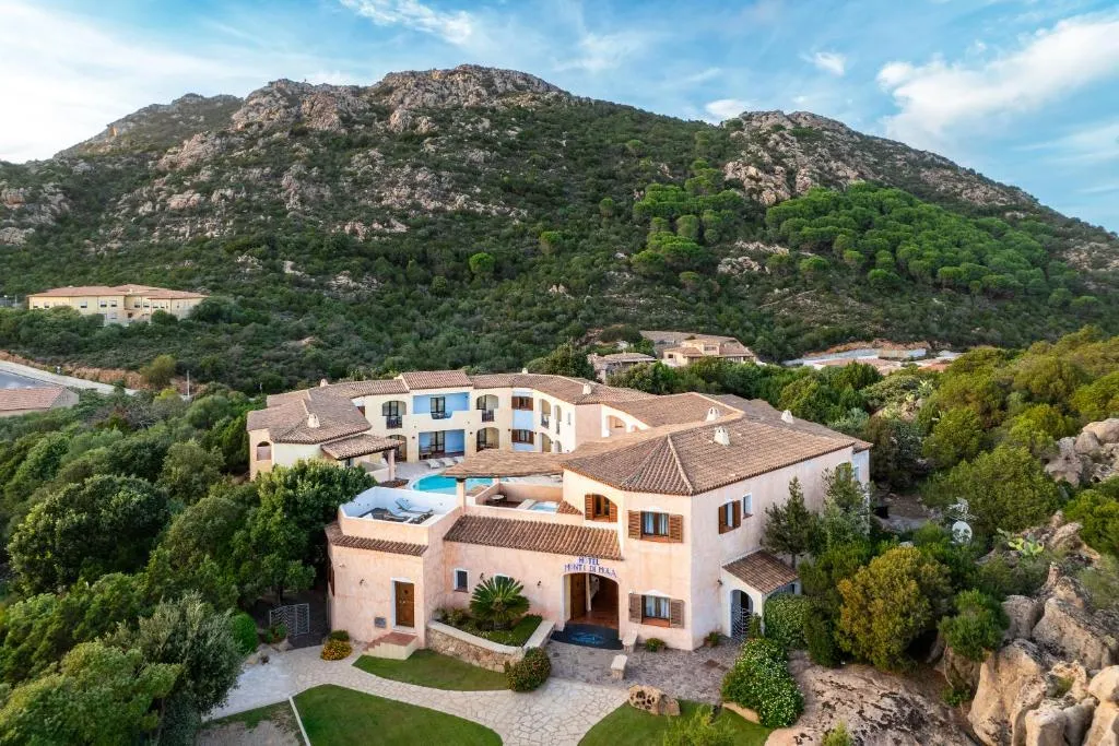Hotel Monti Di Mola, hotel in Porto Cervo