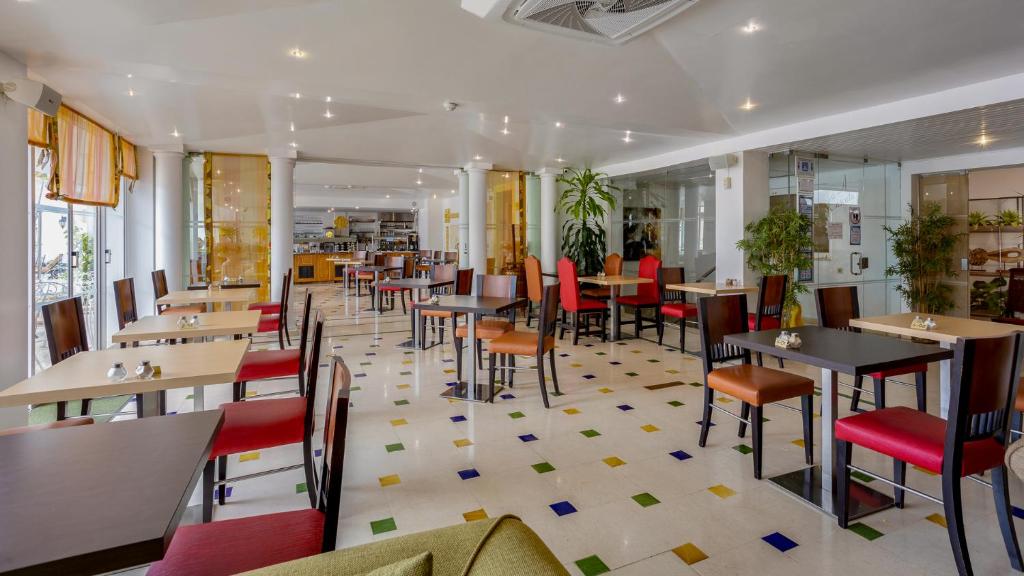 Hotel do Cerro — Restaurant & bars in Albufeira, Faro