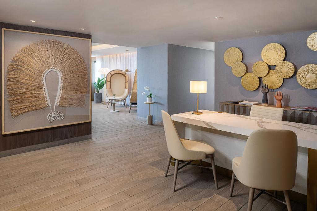Hotel Facility 1