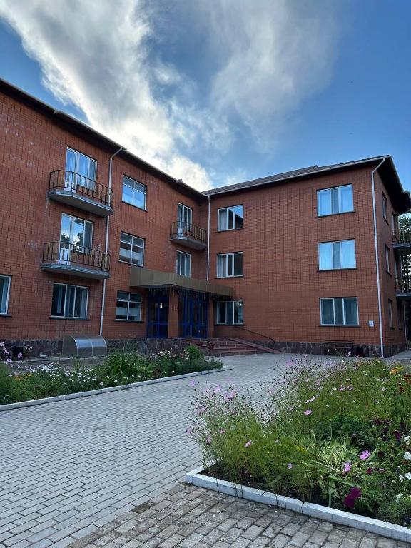 2. Бай Бура..