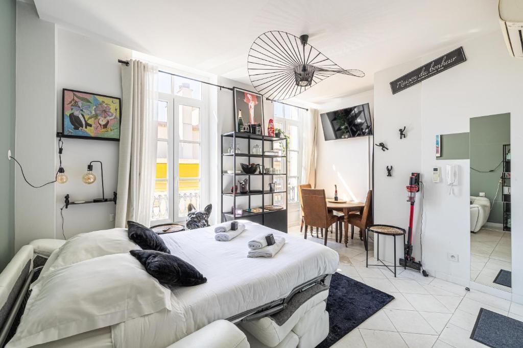 PRIVATE - Small studio for two at 5 minutes from Croisette, Cannes