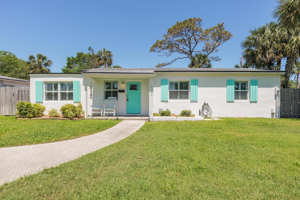 Be A Nomad - Breezy 4BR Escape Near Jax Beach, Jacksonville Beach