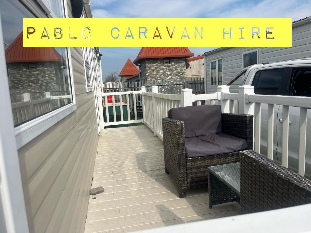 3 Bedroom 8 Berth Caravan, Towyn photo 7