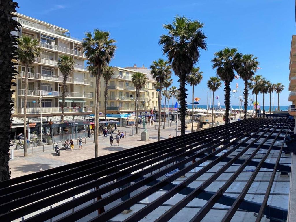 Studio central avec loggia et wifi - FR-1-833-21 - 1