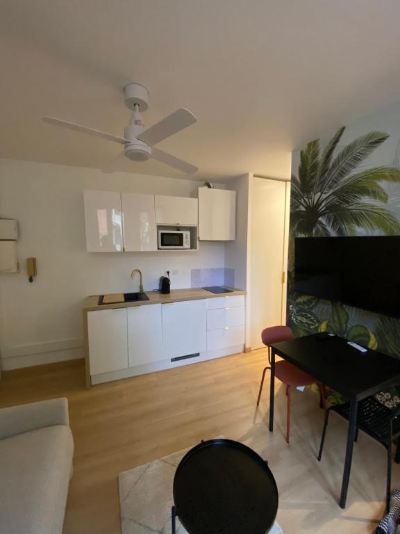 Studio Calme au centre ville - 1