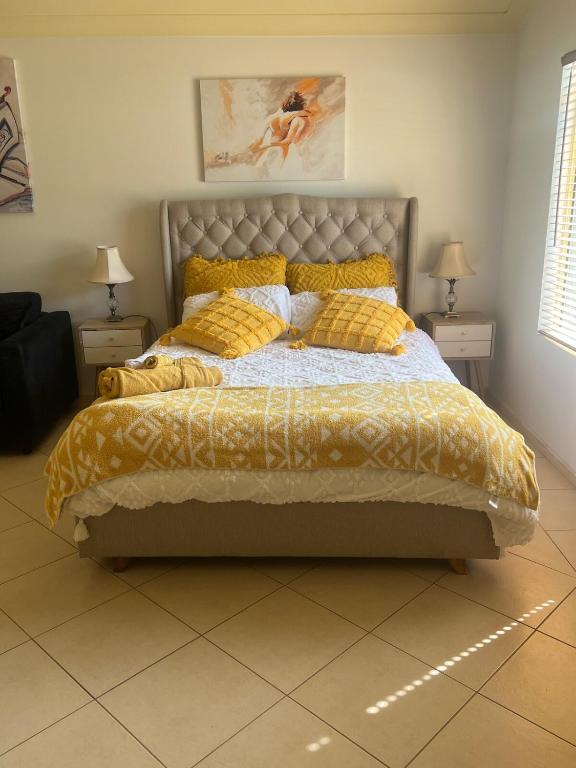 Wine & Waves Hideaway!, Morphett Vale