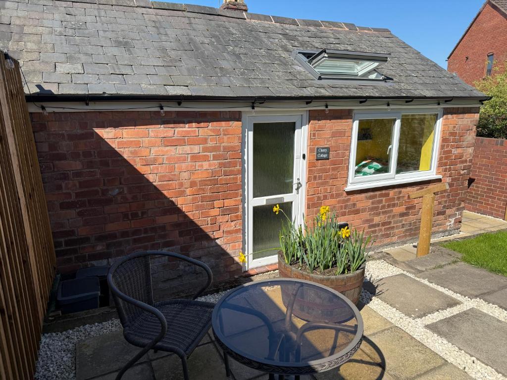 Cherry Cottage Retro Stay, Stourport-on-Severn, Stourport