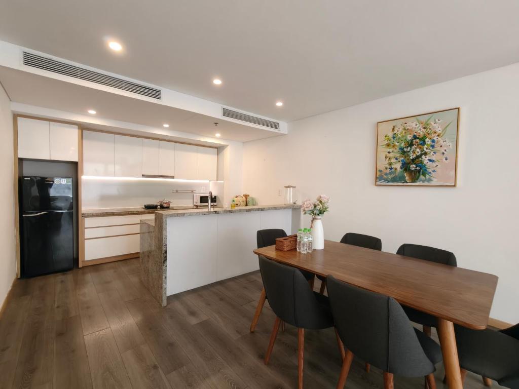 May Cozy 3BRs Apartment City Center