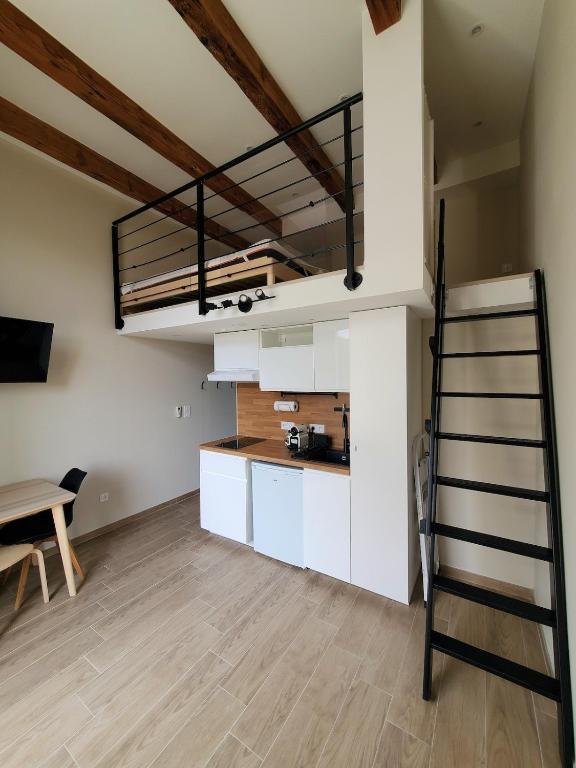 Bioves - Mezzanine studio, Charming & Comfortable - 2