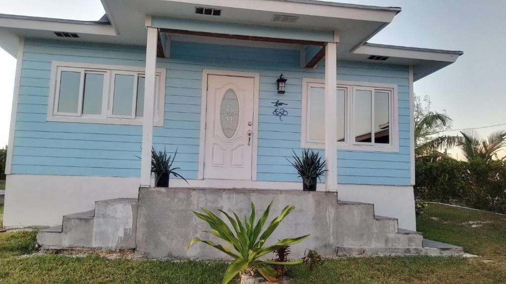 Vacation Haven, Rolleville