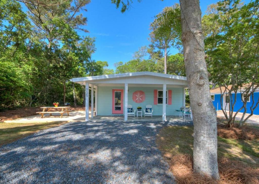 Sand Dollar Daze, Oak Island