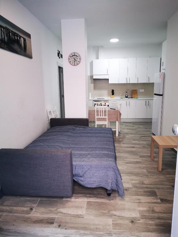Home-Castillo,2 baños-bathrooms - 4