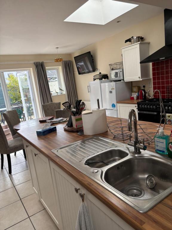 The Seagulls 3-Bed Weymouth - photo 3