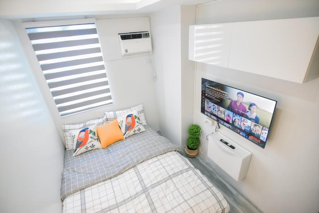 BRAND NEW UNIT Stay for 3 Pax at MPlace Residences, Manila