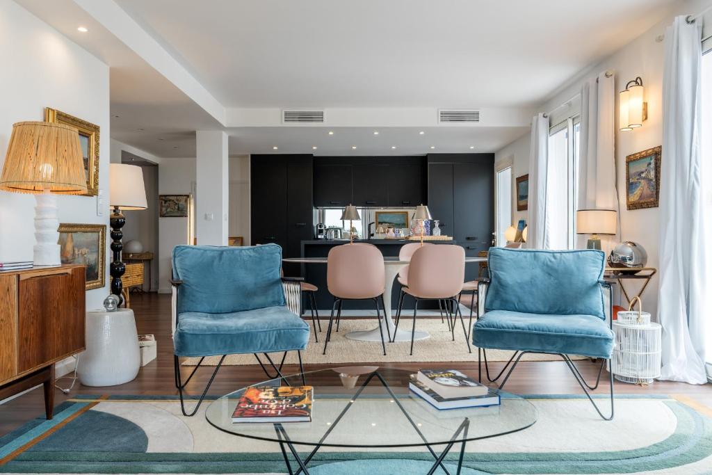 Geoffrey By Terrys Homes, Cannes