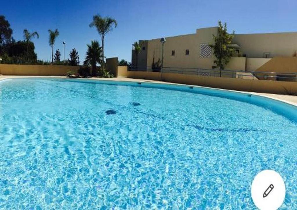 Domaine Blue Park 2 pièces, piscine, jardin privé, climatisation, parking et vue - 1