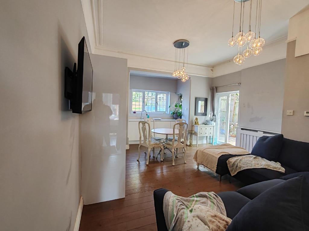 Easy too stay Molyneux Park road, Royal Tunbridge Wells