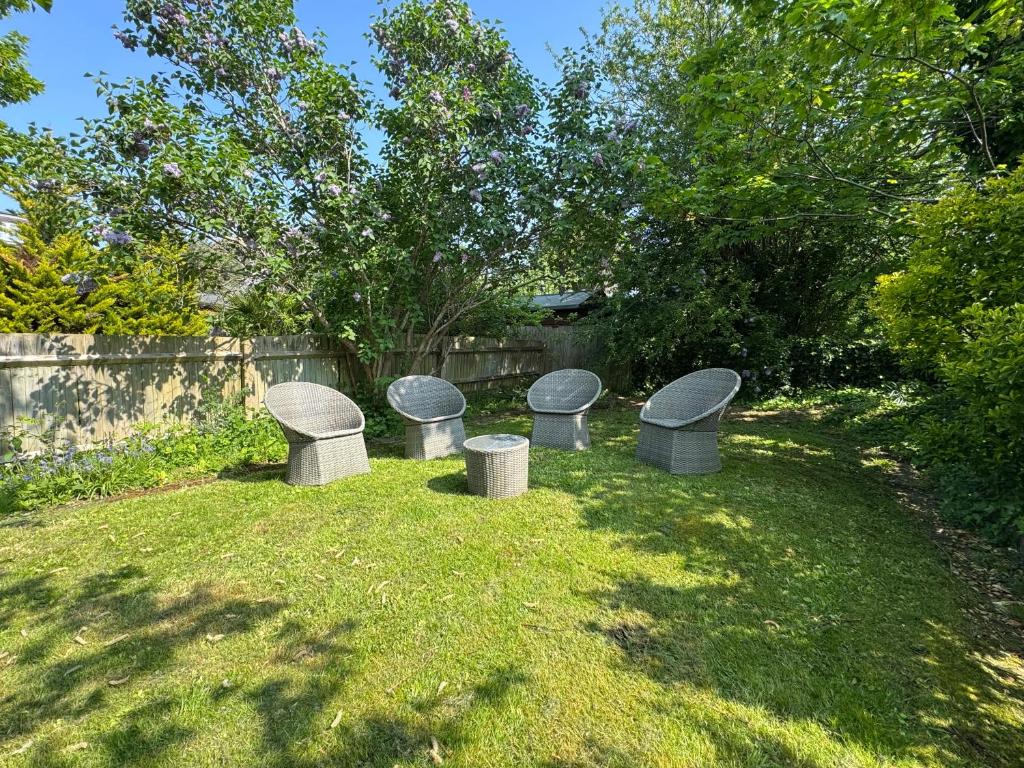 Surbiton Home with free parkings, Surbiton, Kingston upon Thames, Surrey, Greater London UK, Surbiton