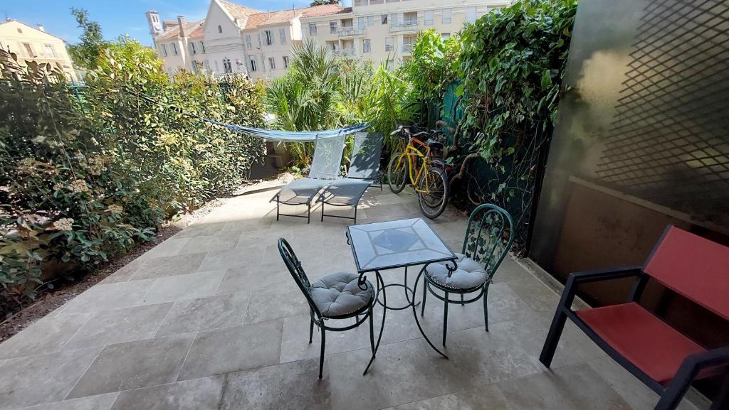 Studio F1 avec jardin, proche du Palais des festivals et des plages, Cannes