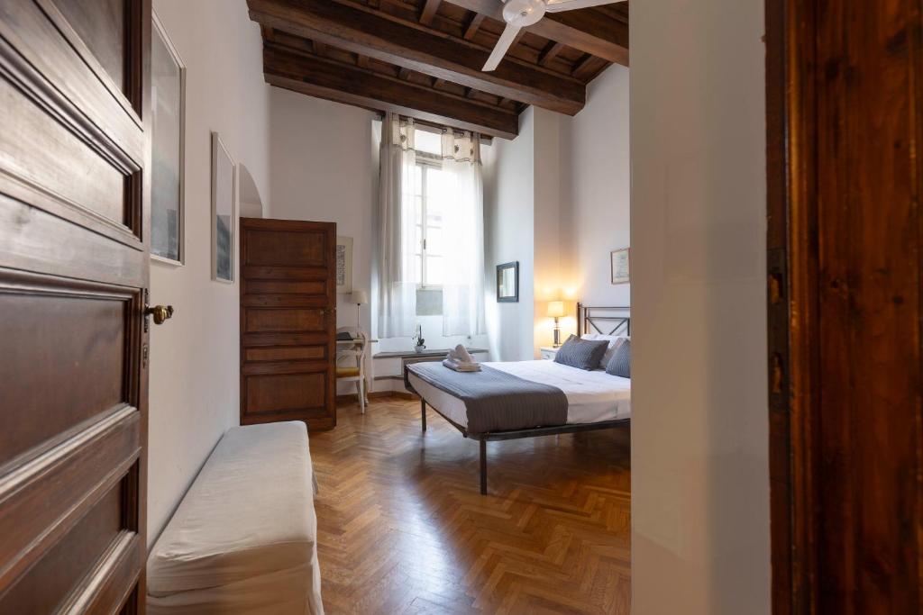Ponte Vecchio Deluxe Apartment - 5