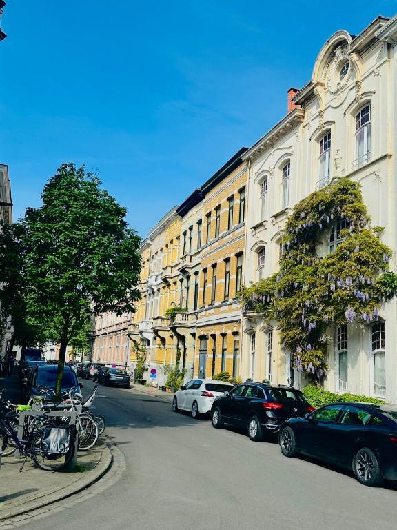 Luxurious stay with zen atmosphere in Zurenborg 4
