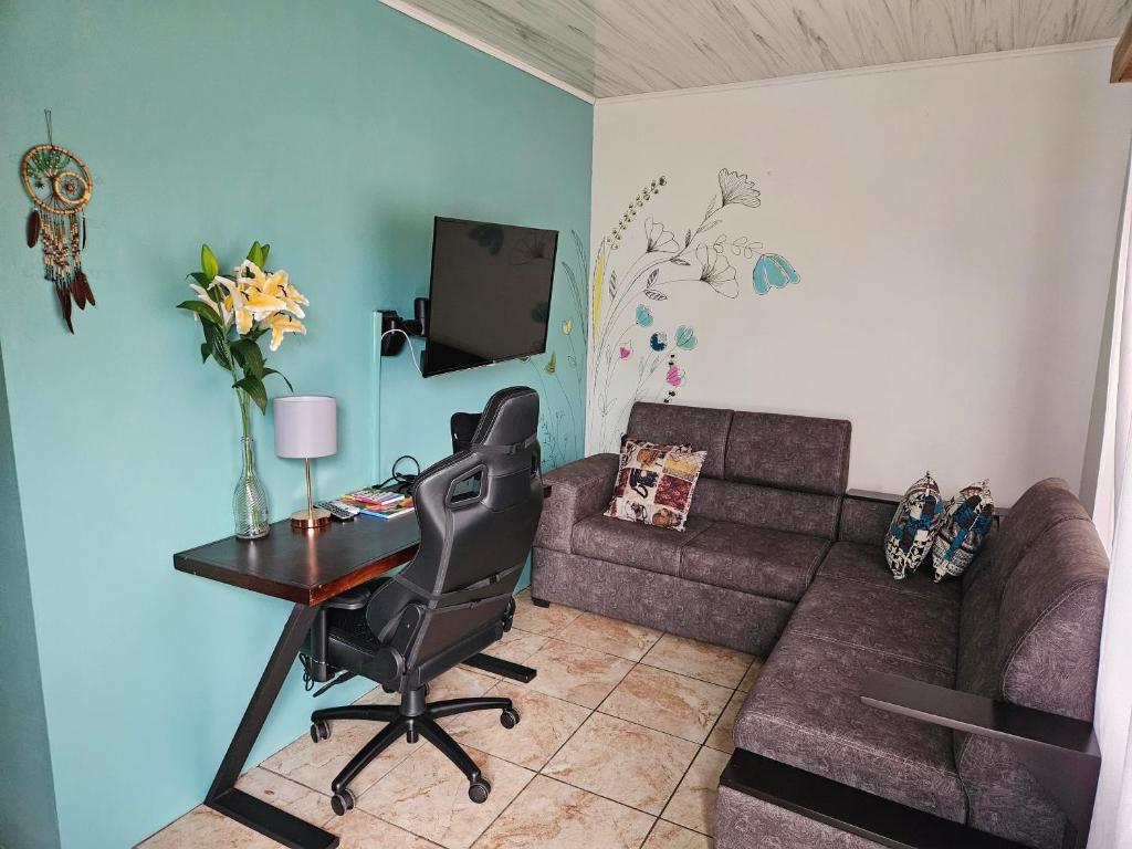 Full equipado, WiFi, AC, vista volcán, 1er piso, Fortuna