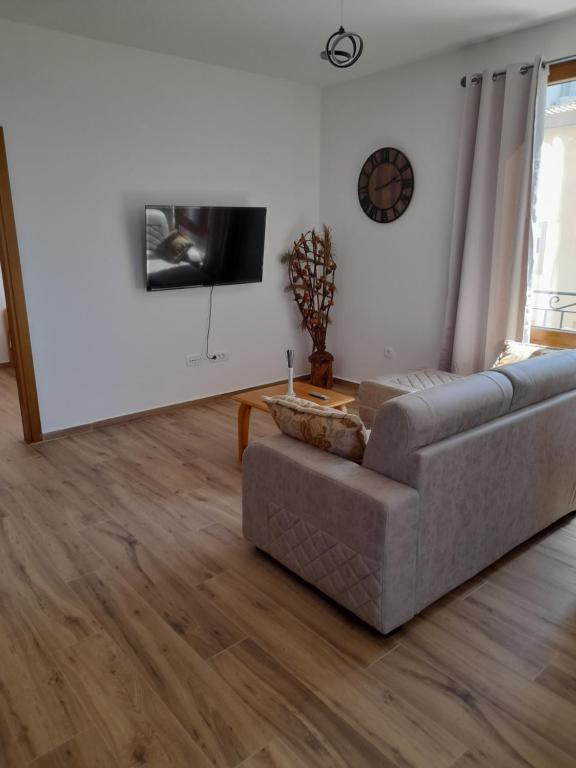 Apart SASHENKA 2 - 4