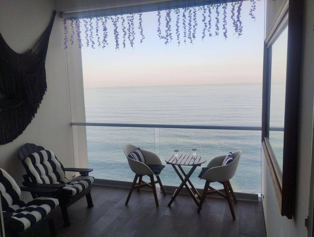 Gorgeous Designer Condo at Harbor - 2