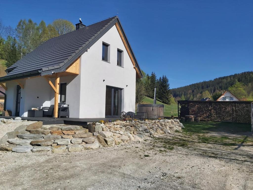 Luisówka - majestatyczny domek z jacuzzi, Stronie Śląskie