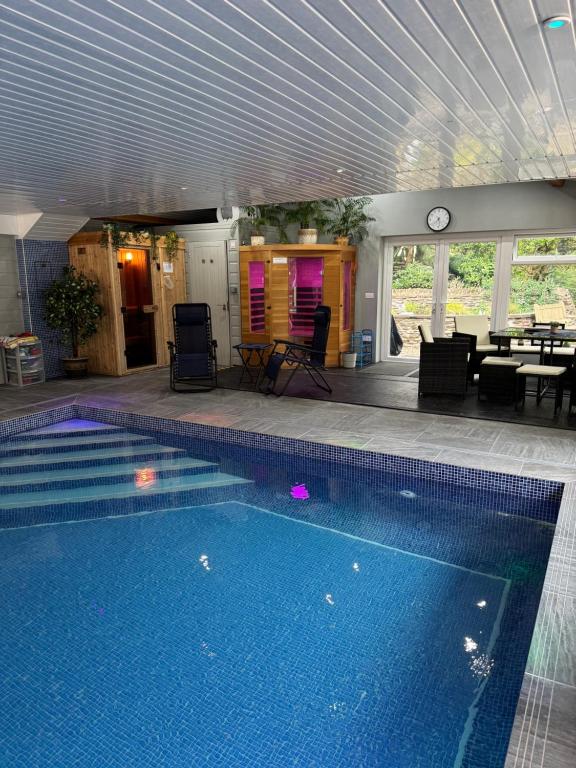 Oakley Bed & Breakfast - Vegetarian, Vegan, Newcastle Emlyn