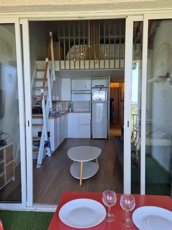 Superbe vue mer 2pièces, mezzanine, clim 5 personnes, Grimaud