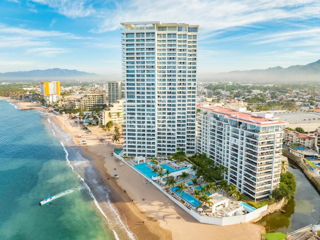 Wake Up to Waves at Mar y Cielo Studio and Free Breakfast - 4