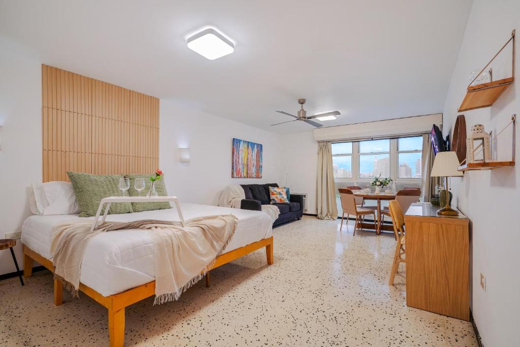 Condado Ocean Front San Juan by PH, San Juan