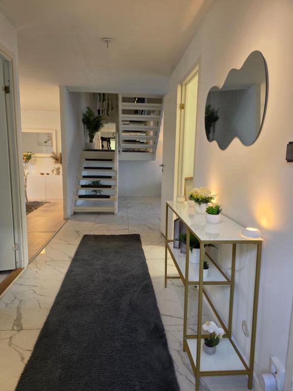 Lugn & Ro på Vändstigen, Nybro