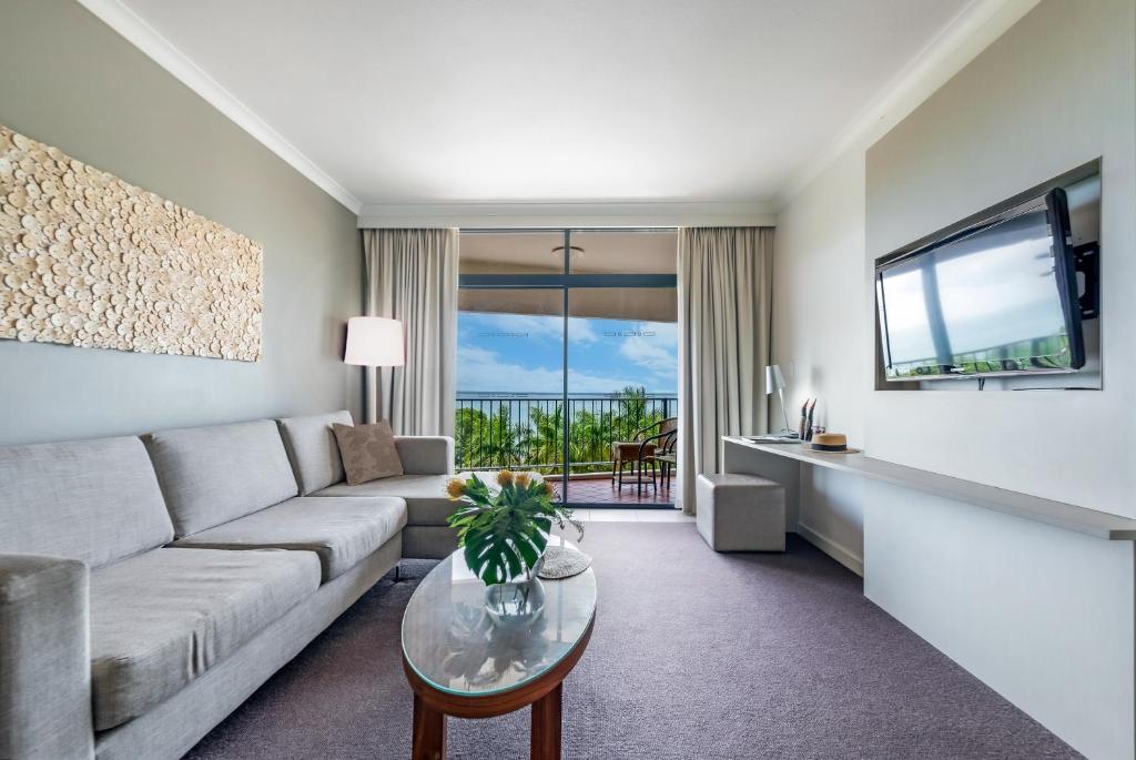 Recharge in Two Oceanview Adjacent Apartments, Darwin
