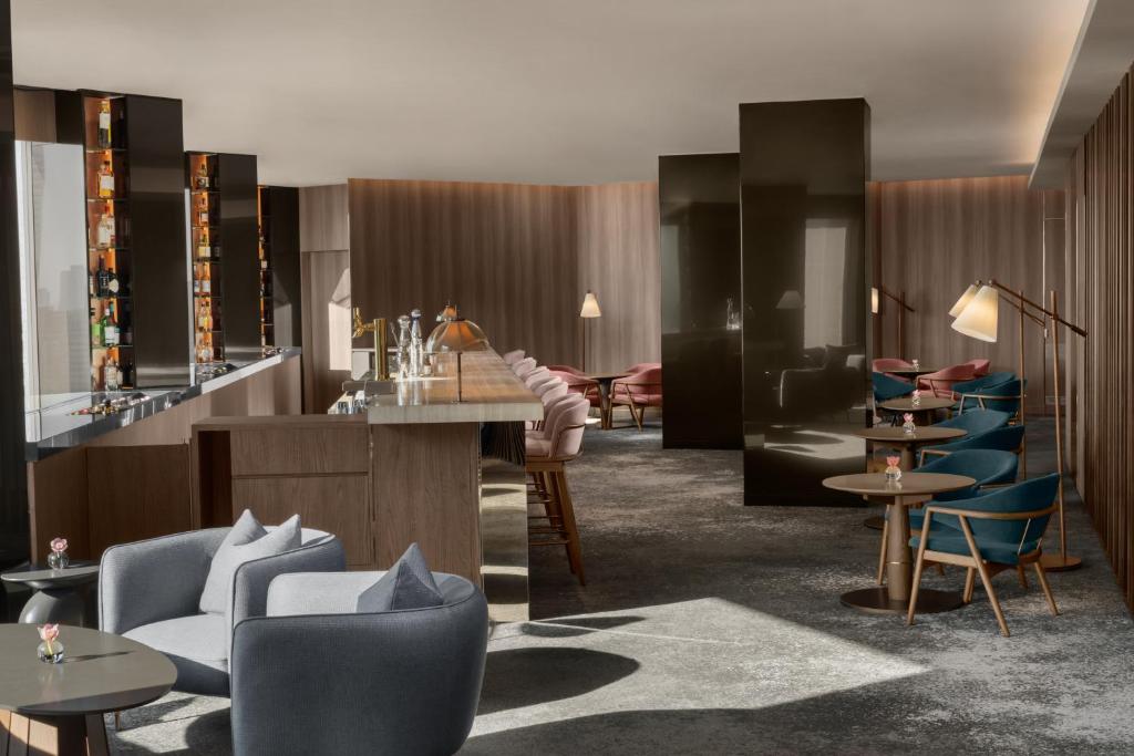Pub/Lounge