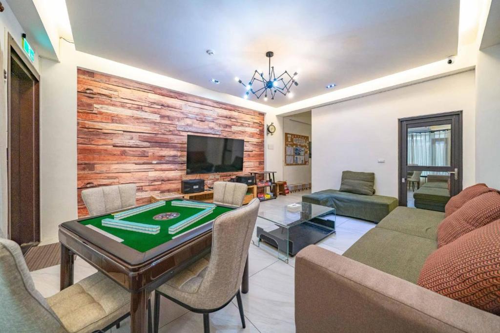 Rest Guest House依預訂人數開放房間數, Chua-lien