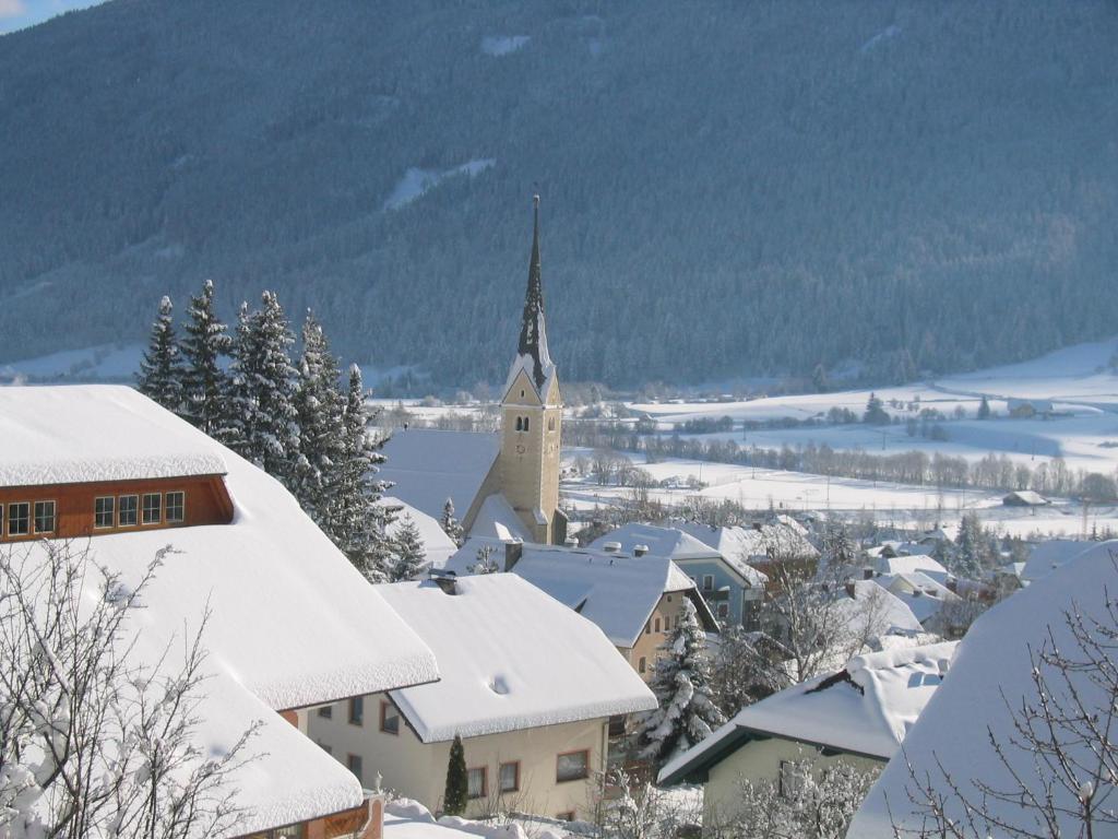 Gruber Alexandra, Appartement mit Lungaucard - 5