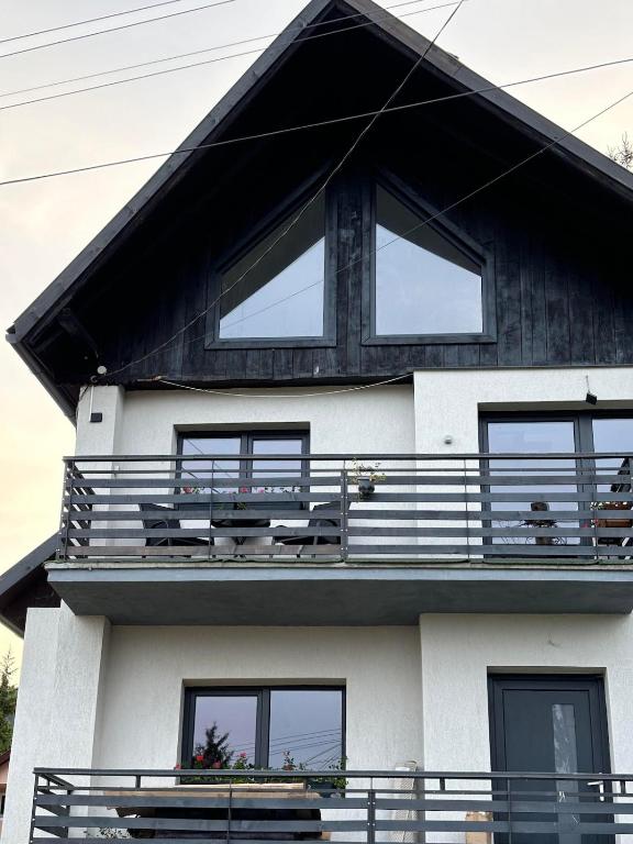 New Generation, Borsec