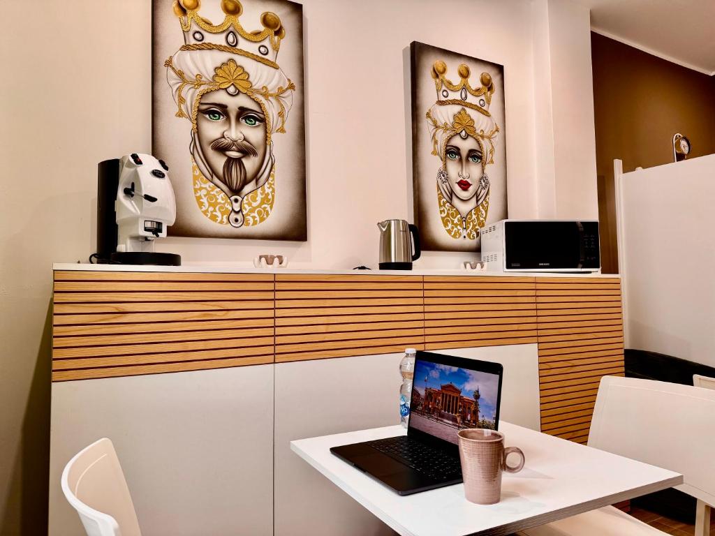 Regina Rooms, Палермо
